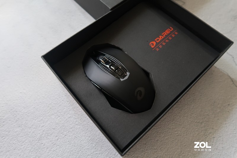 让达尔优EM925Pro游戏鼠标助你一臂之力