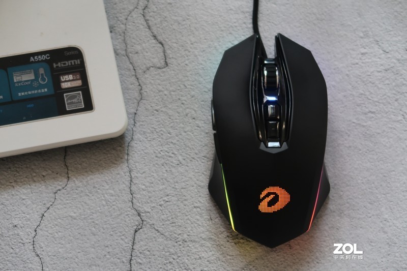 让达尔优EM925Pro游戏鼠标助你一臂之力