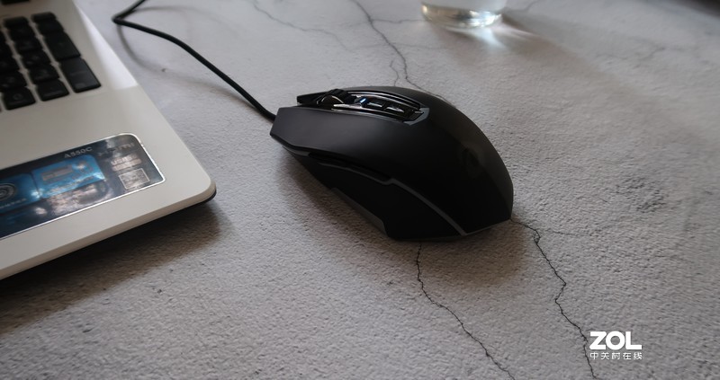 让达尔优EM925Pro游戏鼠标助你一臂之力