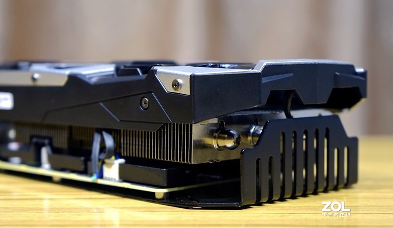 学生哥入学的游戏凶器，4K分辨率下通杀所有游戏？索泰RTX2080super至尊PLUS OC详测