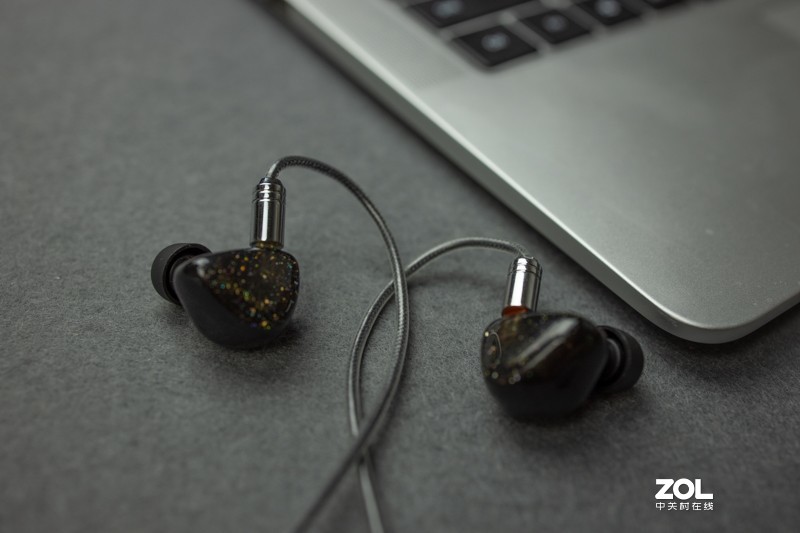 这是条值得回味的耳机，简评1圈1铁的森韵FORM1.1