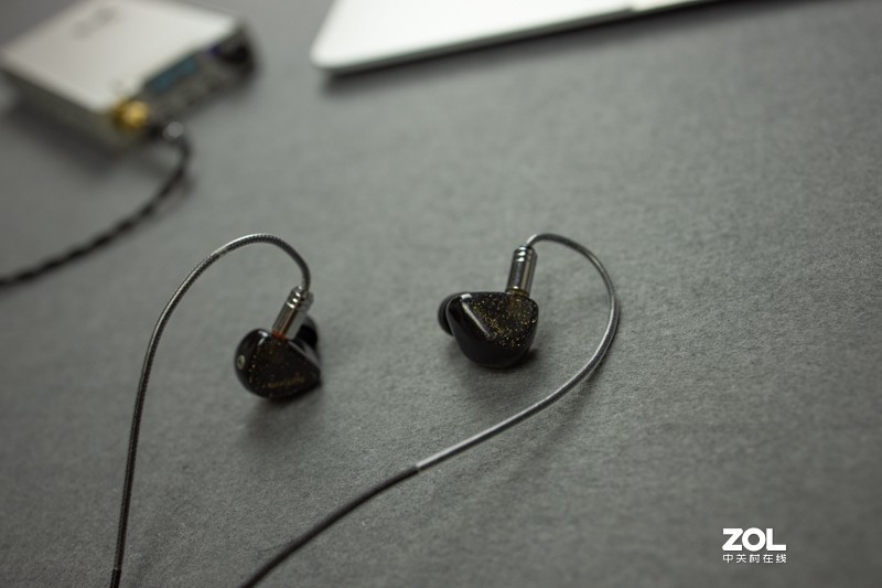 这是条值得回味的耳机，简评1圈1铁的森韵FORM1.1