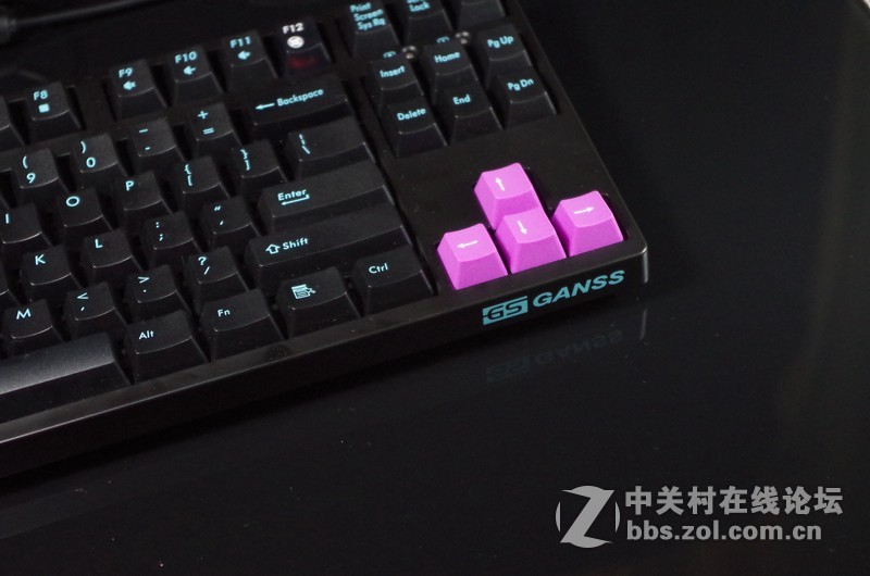 准系统袭来 买个G.S-57 配合立人Mr.UNC