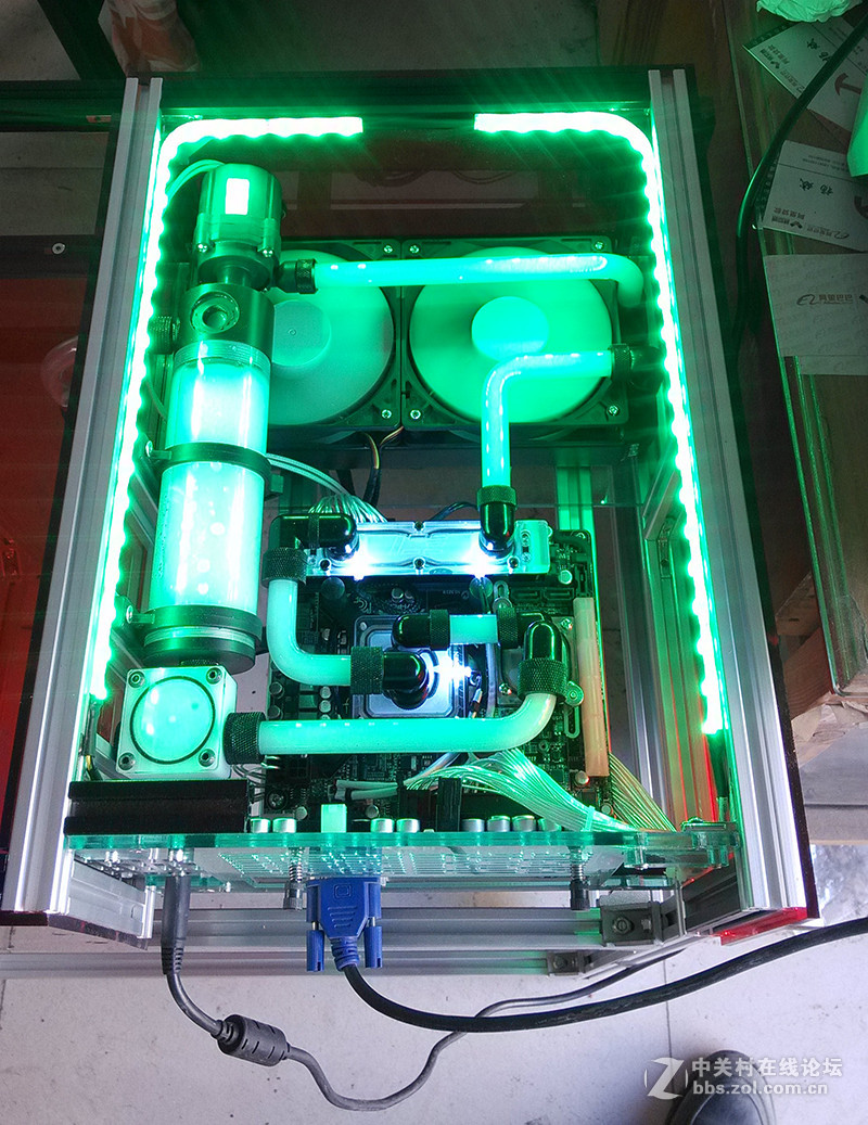 简单打造HTPC迷你机桌/桌机/桌箱一体