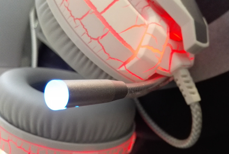 时尚时尚最时尚，闪瞎眼的外设