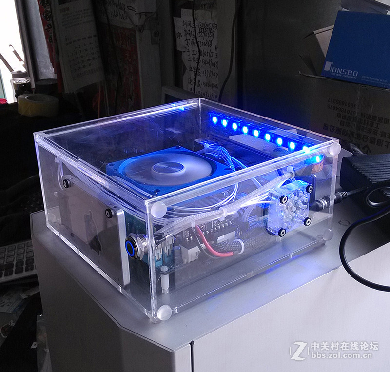 巴掌大有机玻璃小箱简单改造HTPC简介