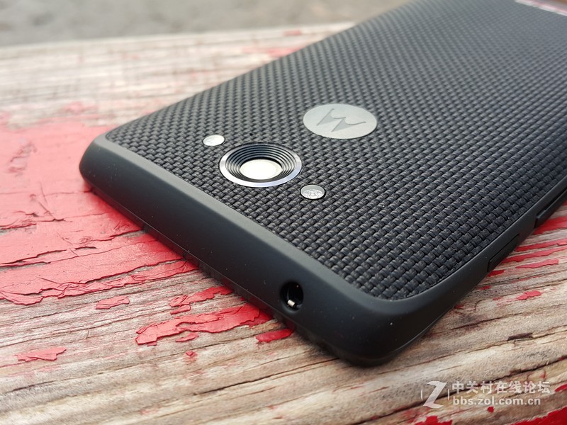 美国专属摩托罗拉Droid Turbo晒机