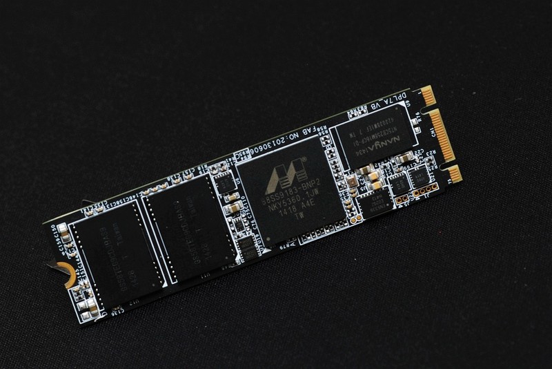 新速度新接口，影驰铠甲战将M.2 256GB上手体验
