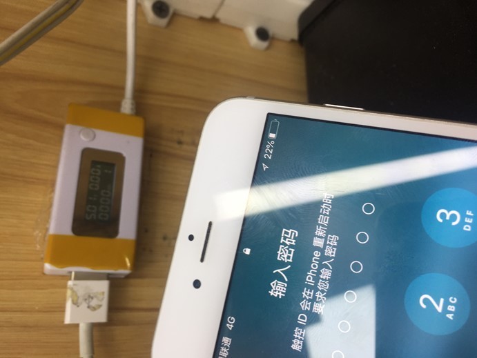 iPhone 6s Plus进水不充电维修