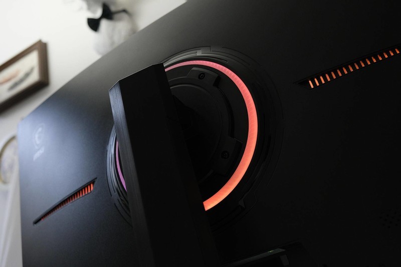 叫板四小金刚：微星PAG321CQR电竞显示器