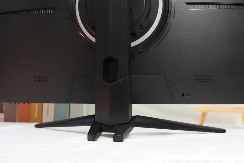 叫板四小金刚：微星PAG321CQR电竞显示器