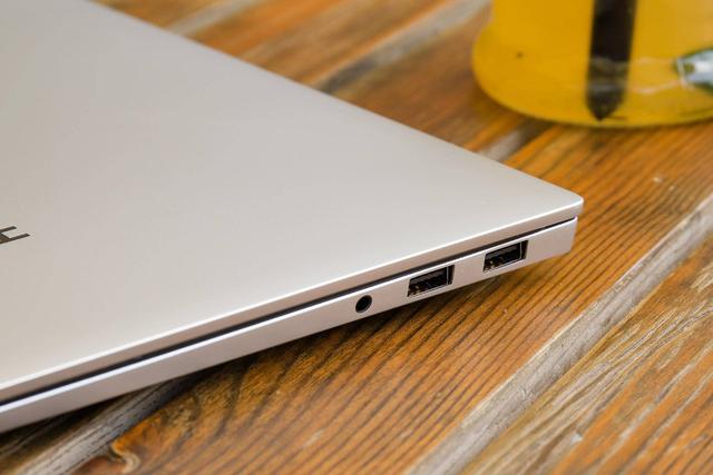 并不是只有MBP才算得上生产力工具，荣耀 MagicBook Pro 也是