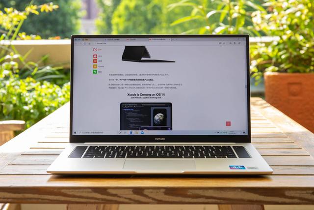 并不是只有MBP才算得上生产力工具，荣耀 MagicBook Pro 也是