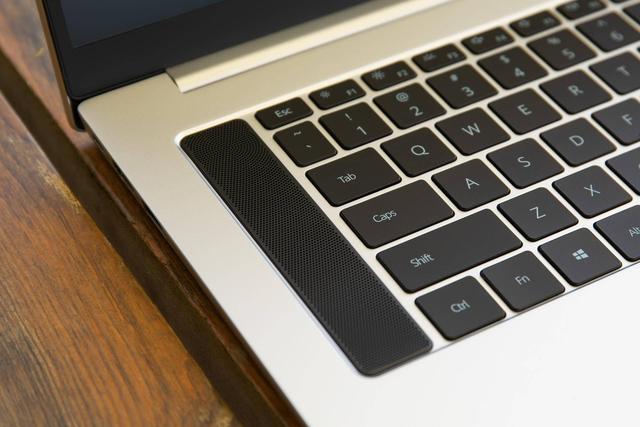 并不是只有MBP才算得上生产力工具，荣耀 MagicBook Pro 也是