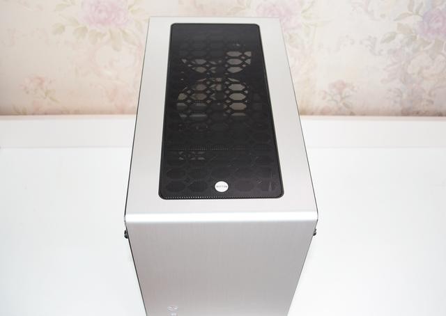 OMG！我的显卡终于站起来了！乔思伯U5S机箱 装机体验