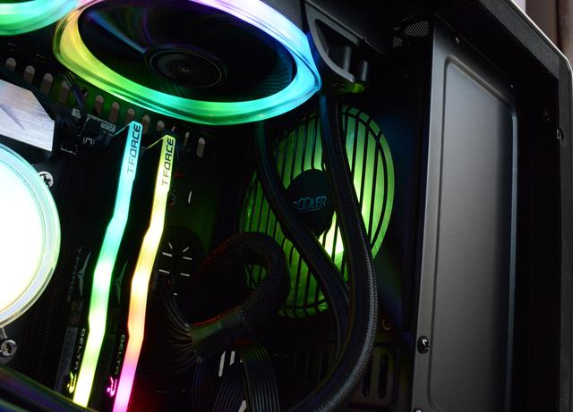 OMG！我的显卡终于站起来了！乔思伯U5S机箱 装机体验