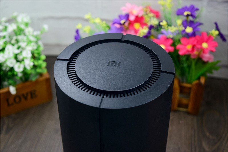 有颜值更有实力，最大可连128台设备：小米路由器AC2100评测！