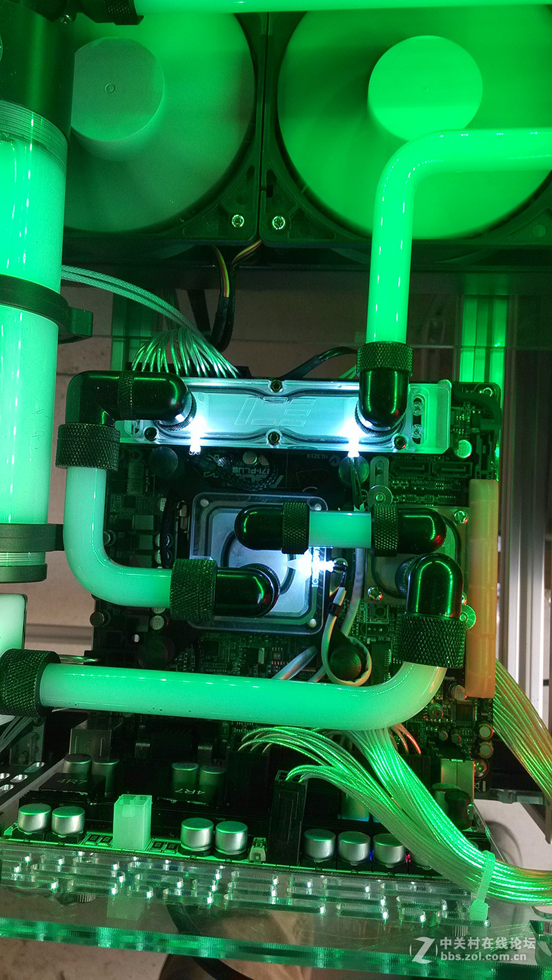 简单打造HTPC迷你机桌/桌机/桌箱一体