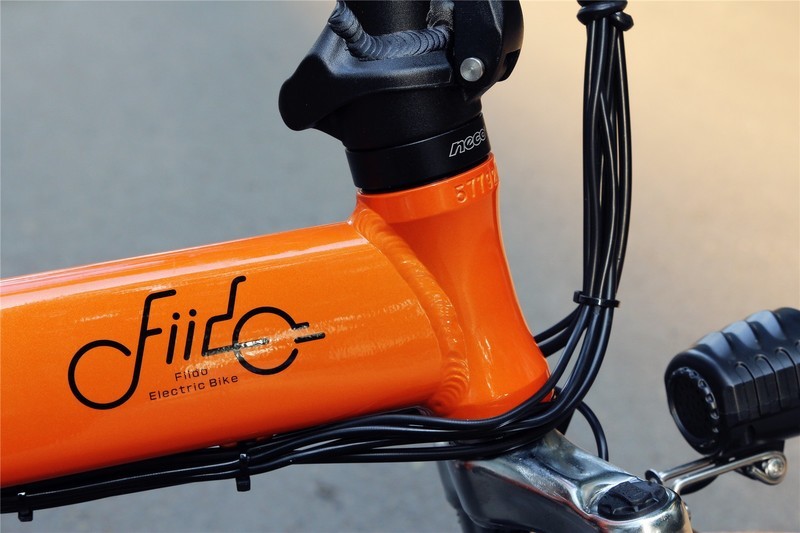 新竣黑马品牌，长跑王FIIDO-L2 电动车开箱体验
