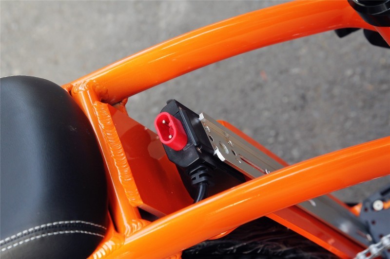 新竣黑马品牌，长跑王FIIDO-L2 电动车开箱体验