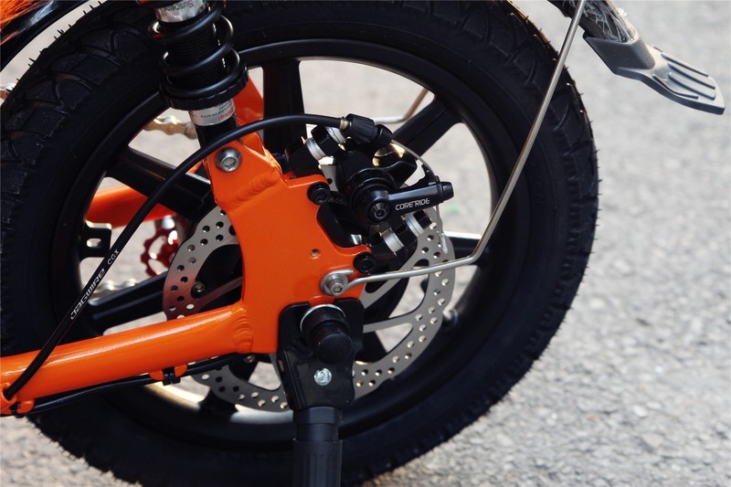 新竣黑马品牌，长跑王FIIDO-L2 电动车开箱体验