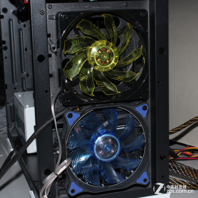 2015新理念 金河田超越beyond机箱评测