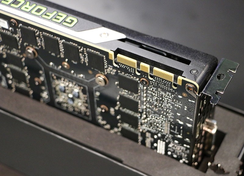#约稿#地球最新核弹GTX Titan X霸气登场（附霸气开箱）！