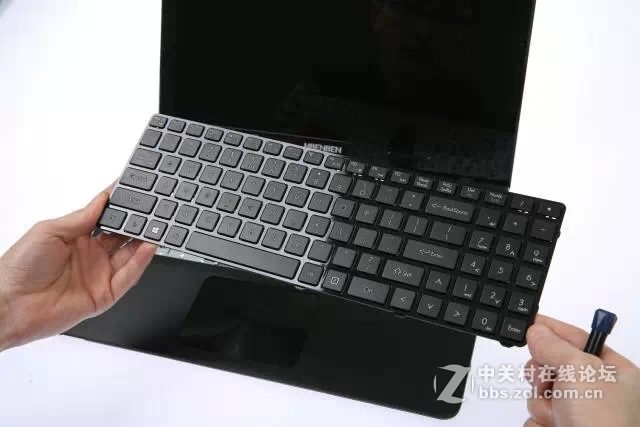 【麦本本】大麦2S拆解，通过此贴让大家鉴赏公版模具的本本结构