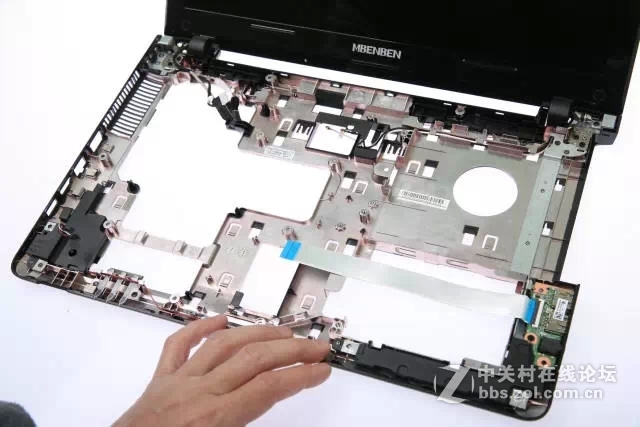 【麦本本】大麦2S拆解，通过此贴让大家鉴赏公版模具的本本结构