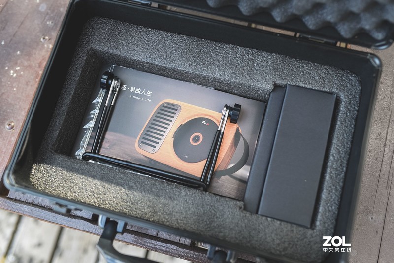 怀旧成就经典，巫单曲人生CD机重现CD唱机的新形态