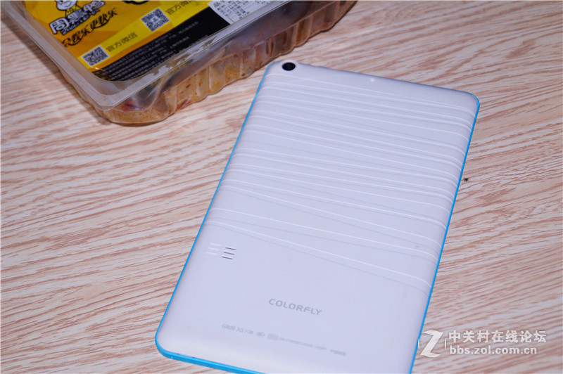 送2盒周黑鸭与G808 3G八核给恶魔老妹当开学礼物