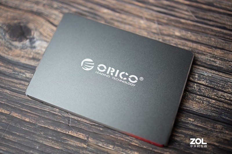 我用398元组了个移动固态硬盘！体验ORICO 迅龙战甲固态硬盘套装