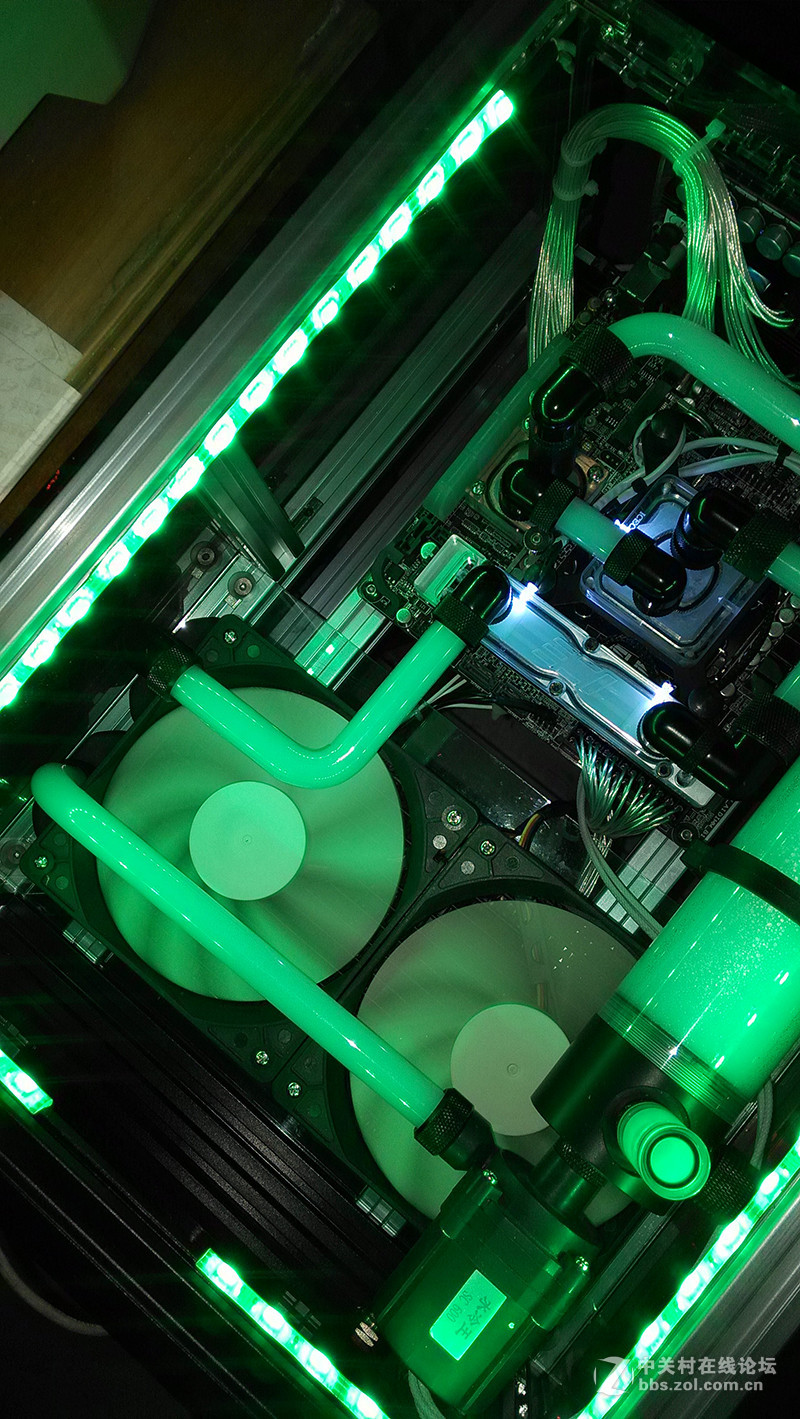 简单打造HTPC迷你机桌/桌机/桌箱一体