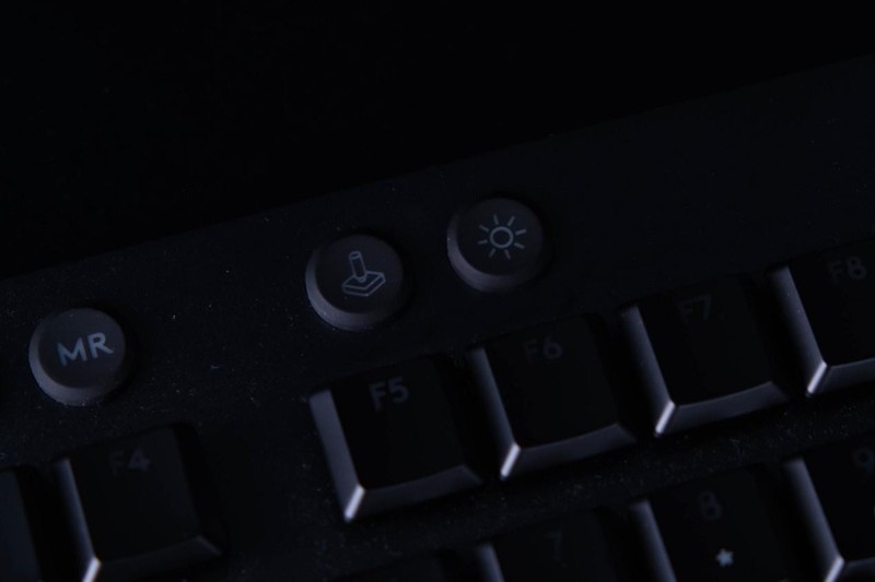 GL矮轴触发能快多少？罗技G813评测及Logitech G HUB使用教程