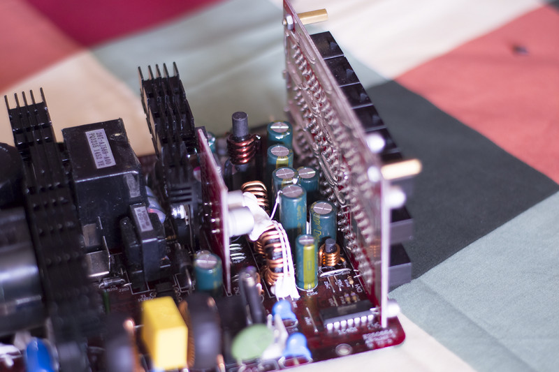 先马750W金牌全能模组开箱、拆解分析