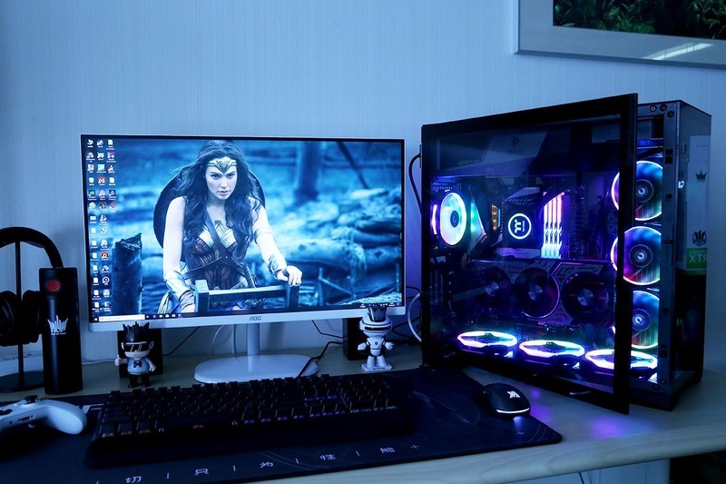 预算2万 9900K加2080显卡配安钛克冰钻机箱打造RGB信仰主机