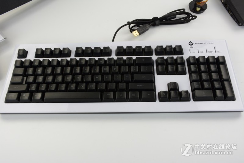 白了，瘦了，美了， OMG定制版富勒SC950静电容键盘过手小谈