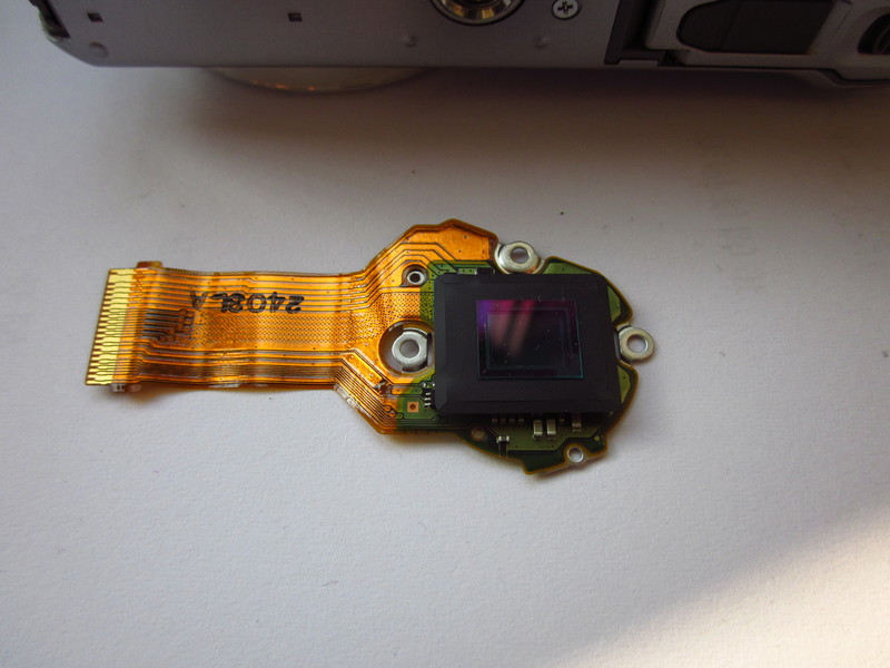 松下ZS10拆机，CCD除灰体验。与大家共享。