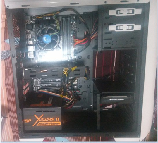 入手金河田超越机箱，挺满意的，不贵好用