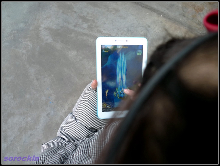 #我是七彩虹G708绝配达人#越撞色越精彩 六：使用