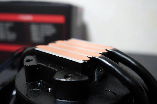 又一款高颜值的RGB下压式散热，Tt飓风散热器上手