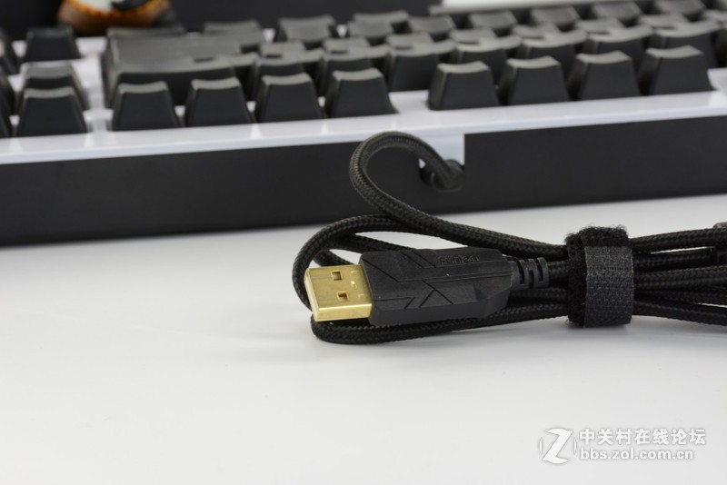 白了，瘦了，美了， OMG定制版富勒SC950静电容键盘过手小谈