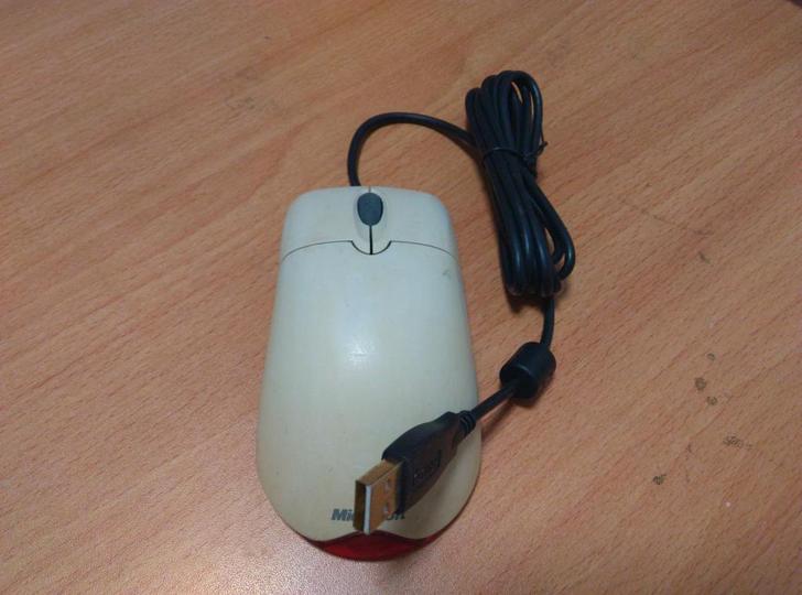 年底卖小仓库 路由器 刀卡 手机