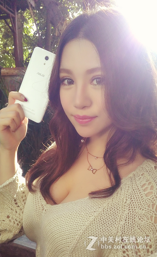 #冬日密语，日系私拍# 丹唇逐笑开，日照石榴裙