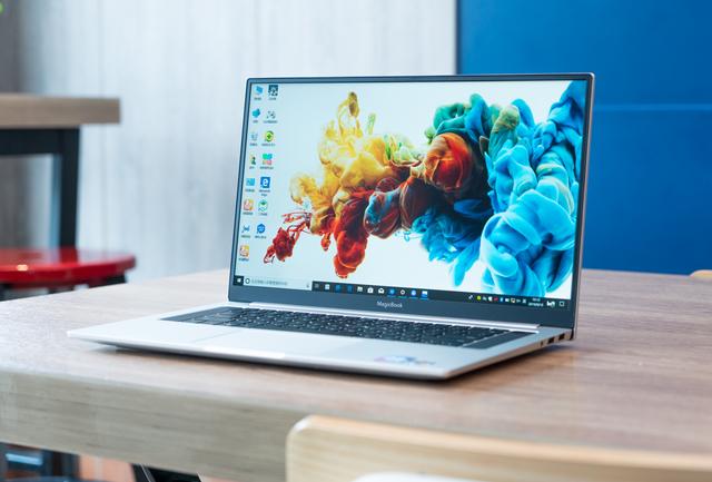 AMD YES！业界首款搭载锐龙7 3750H处理器的轻薄本测评