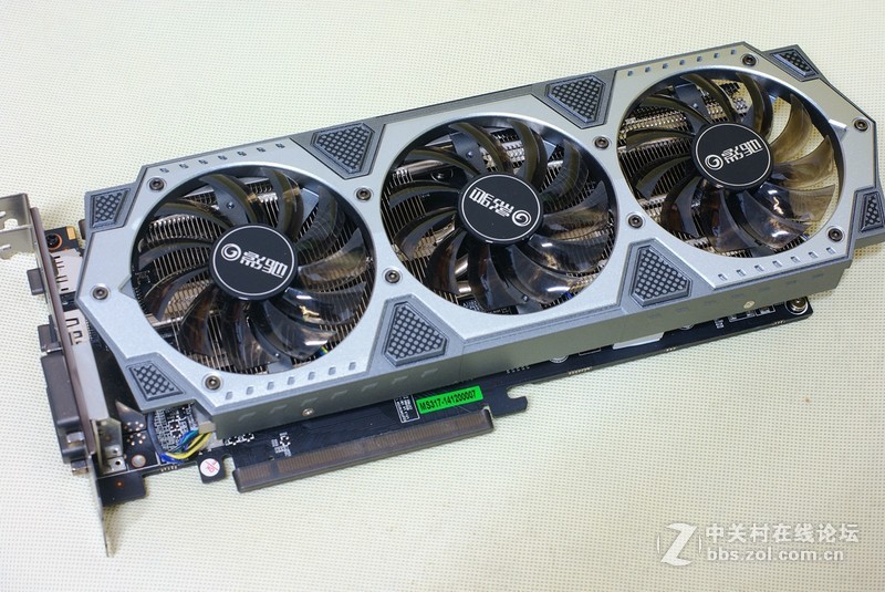影驰GTX960骨灰黑将已入，小小的来测试下性能如何。