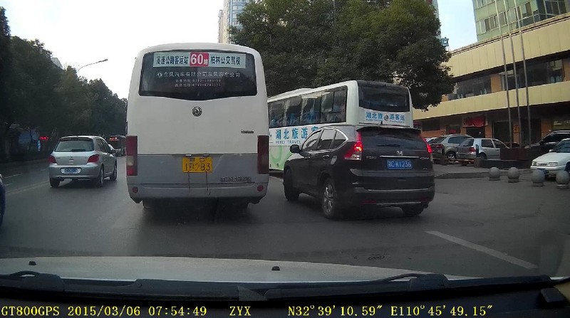 中恒S30+行车记录仪 低调的王者之路试