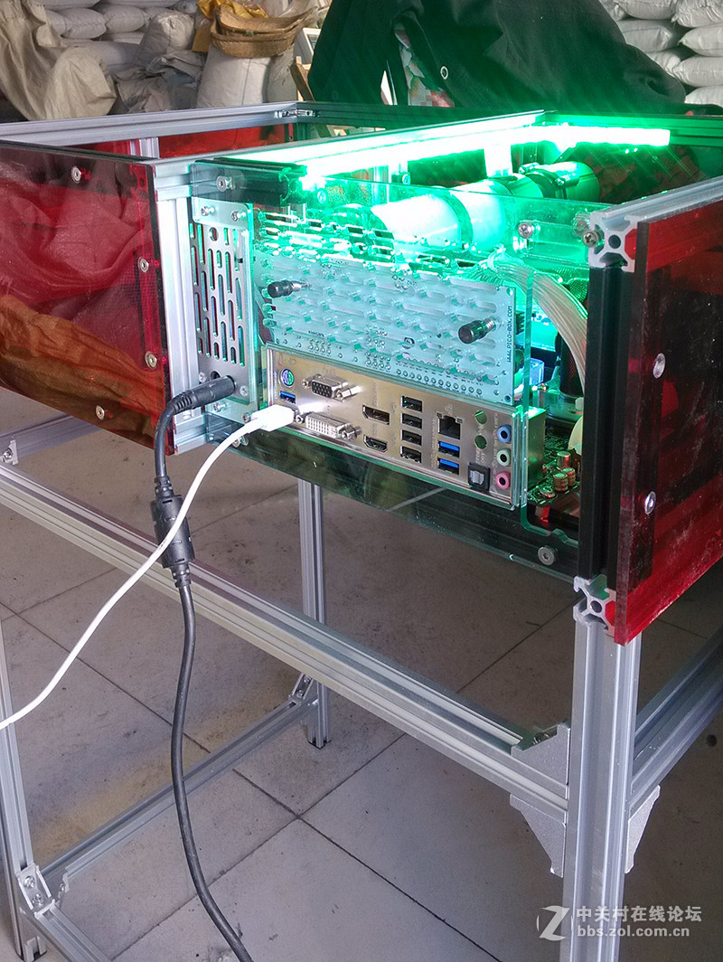简单打造HTPC迷你机桌/桌机/桌箱一体