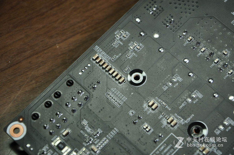 做工并未降低  GTX960拆解