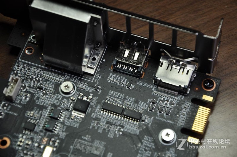 做工并未降低  GTX960拆解